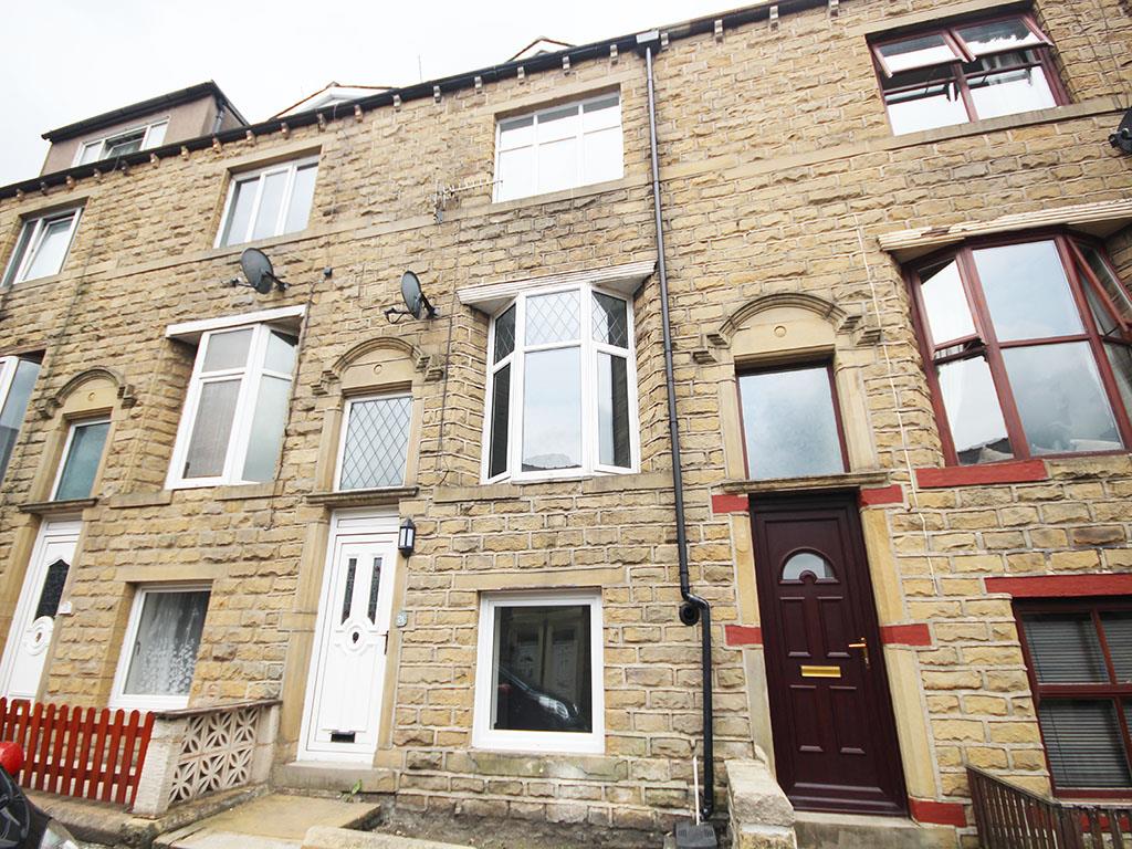 3 bedroom terraced house To Let in Barnoldswick - Main Image